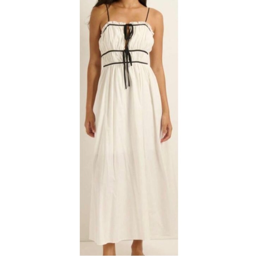 NWOT BOHO MIDI SUMMER DRESS WITH BLACK FRONT TIES AND ELASTIC BACK!